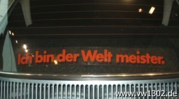 siehe Rubrik "Aufkleber" siehe Rubrik "Aufkleber"